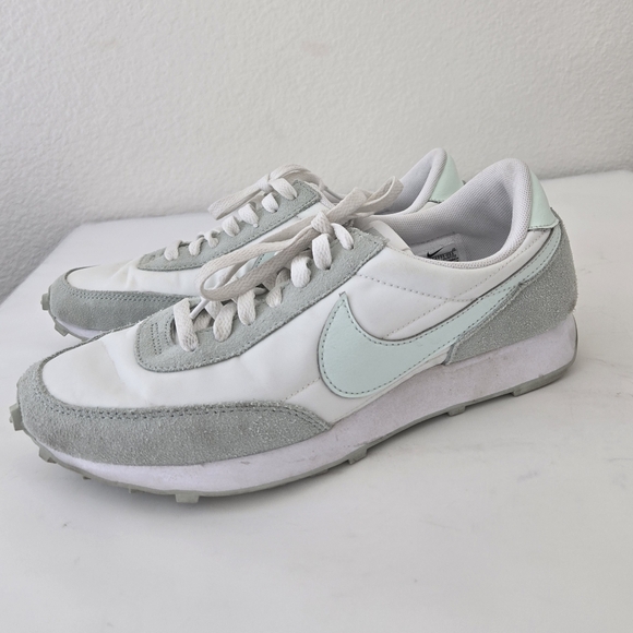 Nike Daybreak 'Barely Green' Sneakers Size 8.5 - Picture 1 of 16